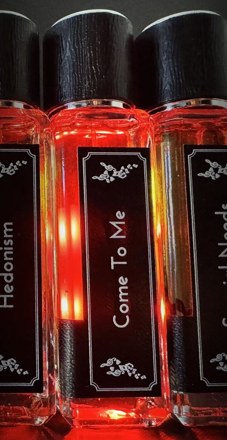 Come To Me between the other Sounds and Scents bottles